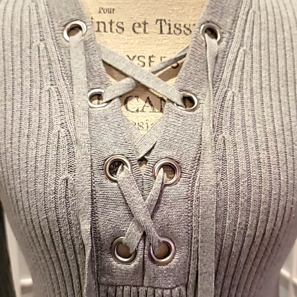 𝅺michael Kors Sweater - Picture 2 of 6